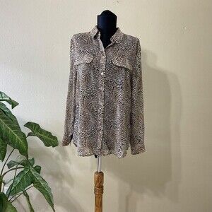 Chico’s Semi Sheer Leopard Print Button up Blouse Shirt 1 / med.